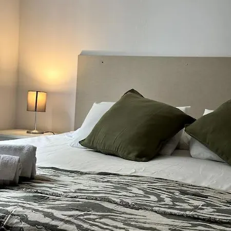 Oasis / Parking Gratis Apartment