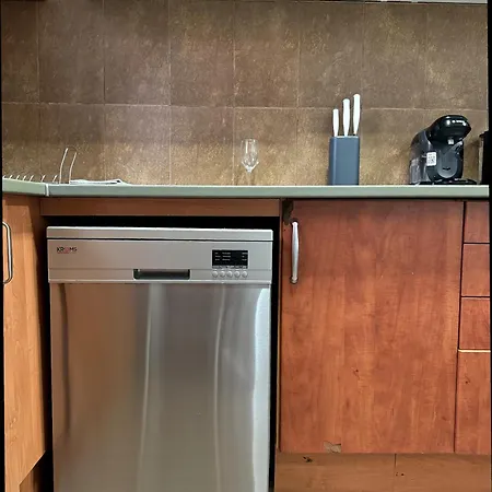 Oasis - Cerca De La Playa - Parking Gratis Apartment